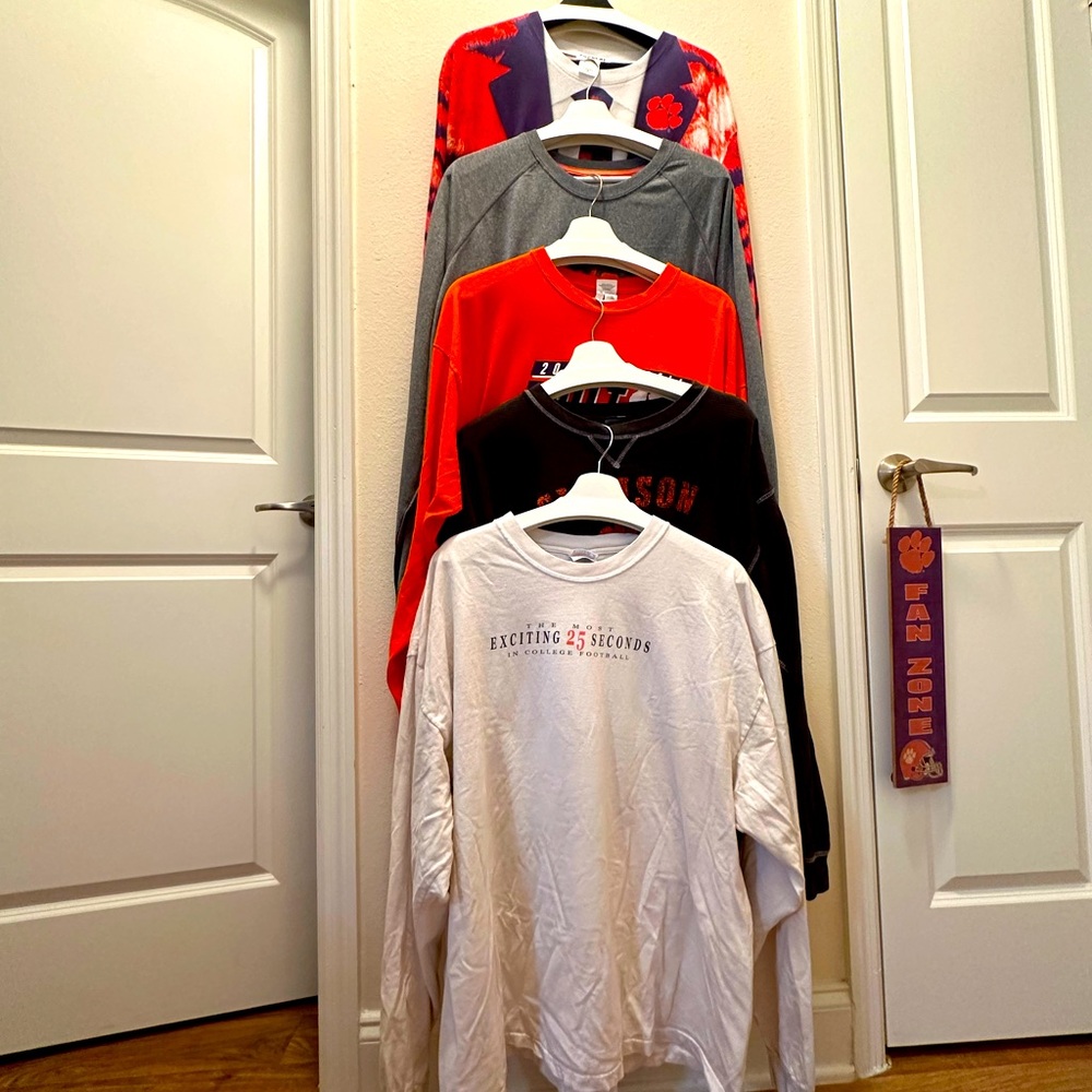 Bundle of 5. Mens Clemson Long sleeve shirts. All XXL (CT0033)